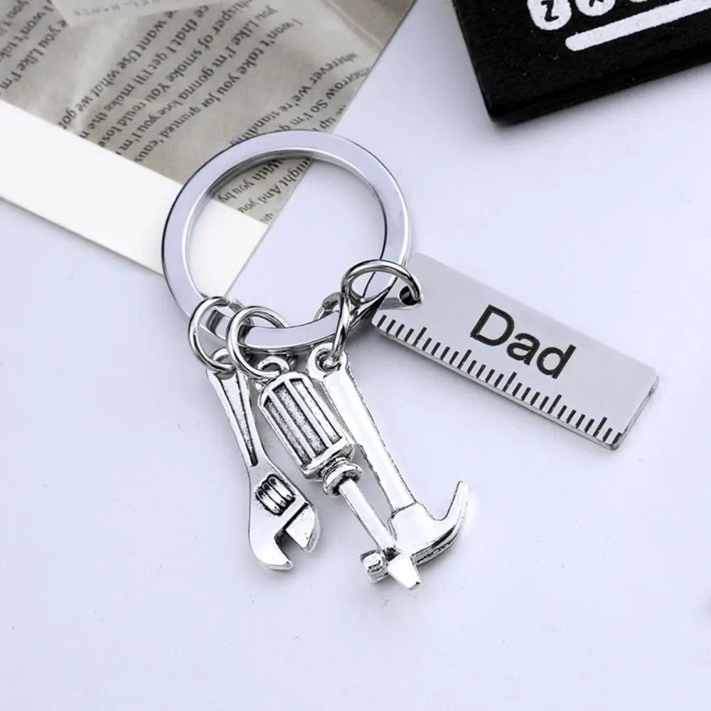 Papa Buchstaben Papa Buchstaben Schlüsselanhänger Hammer Schraubendreher Papa Buchstaben Schlüsselanhänger Papa Schraubenschlüssel Vatertag Anhänger Handtasche Dekor