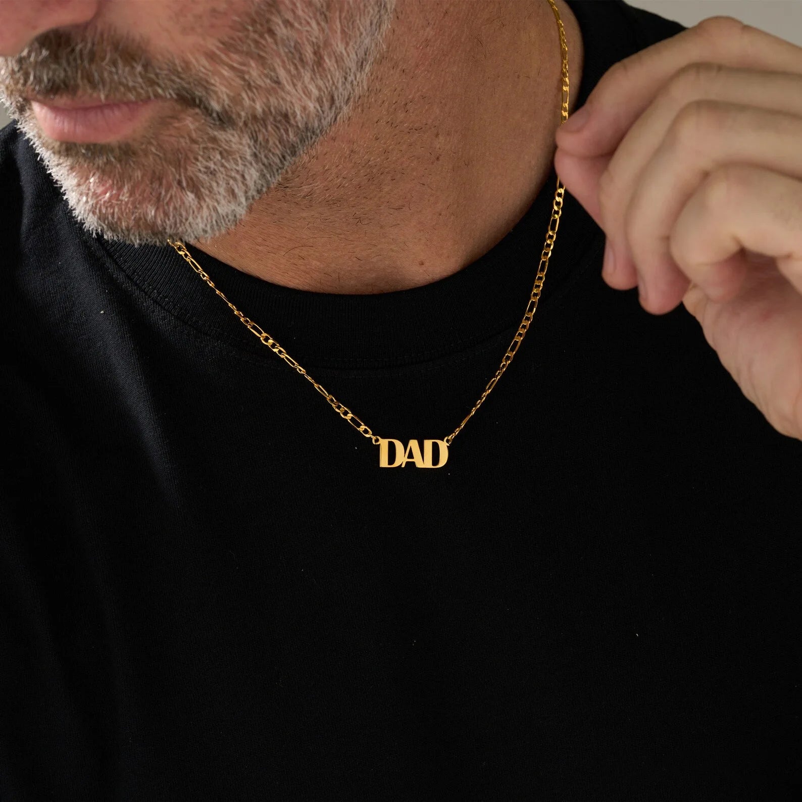 DAD-Halskette für Männer und Jungen, vergoldetes Edelstahl-Kettengliederhalsband, stilvolles Vatertags-Schmuckgeschenk