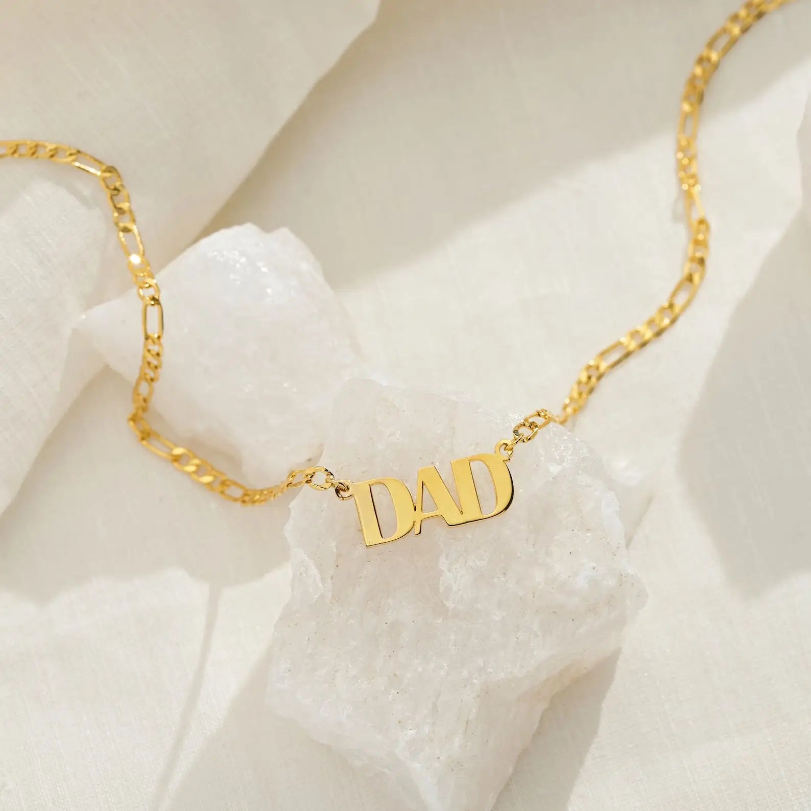 DAD-Halskette für Männer und Jungen, vergoldetes Edelstahl-Kettengliederhalsband, stilvolles Vatertags-Schmuckgeschenk