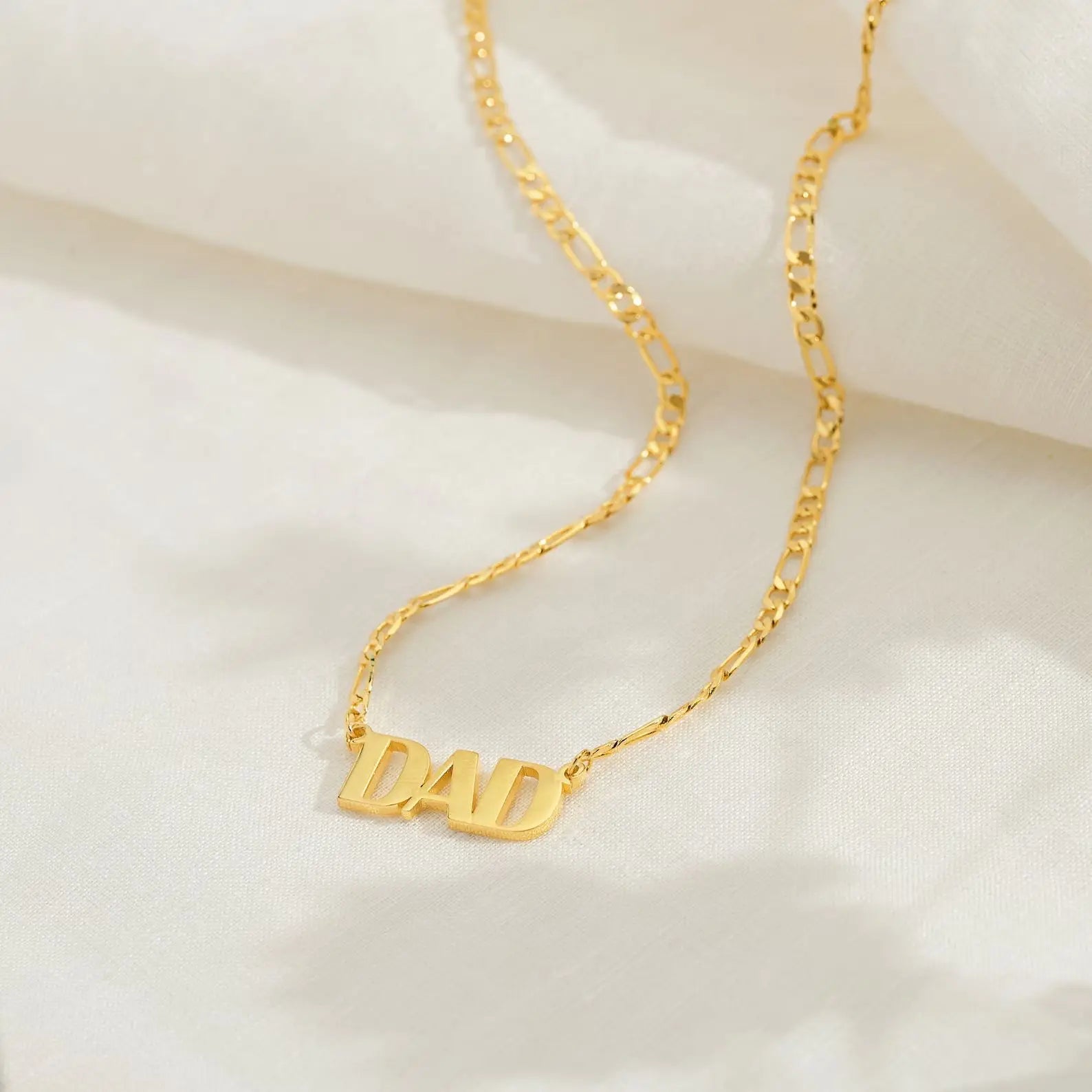 DAD-Halskette für Männer und Jungen, vergoldetes Edelstahl-Kettengliederhalsband, stilvolles Vatertags-Schmuckgeschenk